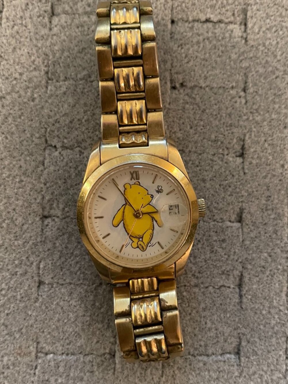 Vintage Jewelry Disney Pooh Watch Gold Tone Needs Battery Untested Selling as is